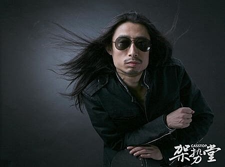 你可能不知道，2005年的谢天笑就已经相当牛逼了。