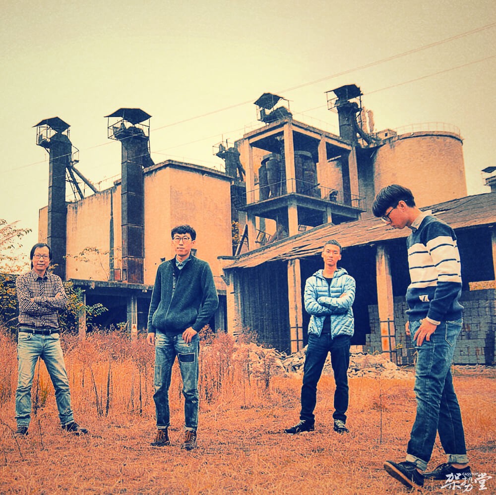 给你一架时光机，你会让它载你到何方？