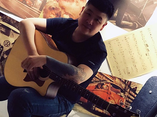 烟嗓民谣:醉放于呢喃细语之中